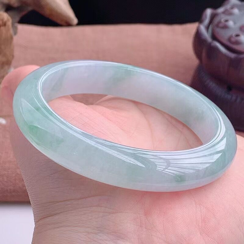 Brazalete de jadeíta de Myanma - Lighting & Home Decor Studio reseña y precio