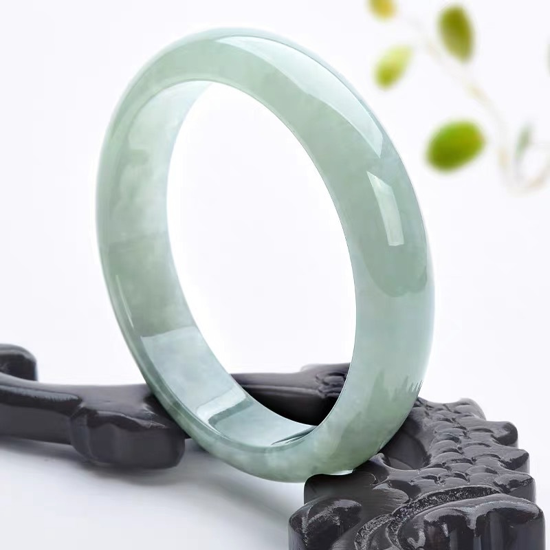 Pulsera de Jade Antigua de Mya - Lighting & Home Decor Studio reseña y precio